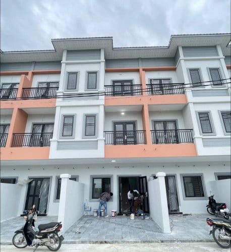 ផ្ទះលក់បន្ទាន់​ នៅបុរីមរកតSH-ទួលពង្រ2 (លក់ខាត)