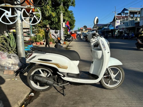 015/016 ម៉ូតូធន់ហាប់ល្អ កាតស៊ីនចំ នៅពន្លឺសុវណ្ណ