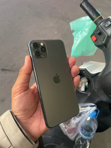 11promax 256g មានស្កេន