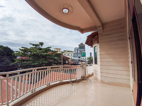 Big Balcony 2Bedroom Apartment for rent near Toul Kork Market