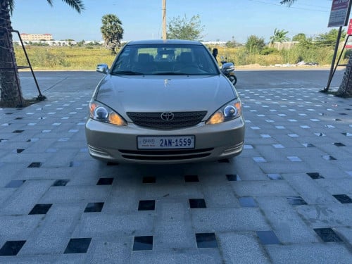 Camry 02LE ថ្មីណាស់