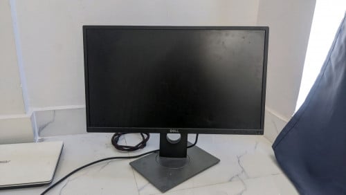 Dell 24 អុីង Full HD