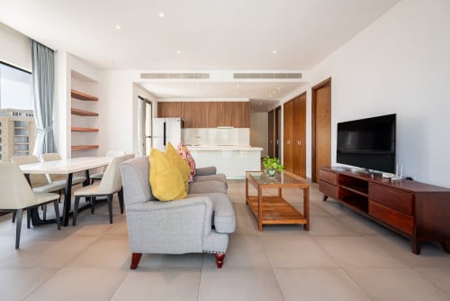 Corner 2 Bedrooms For Rent At Embassy Central  in BKK1