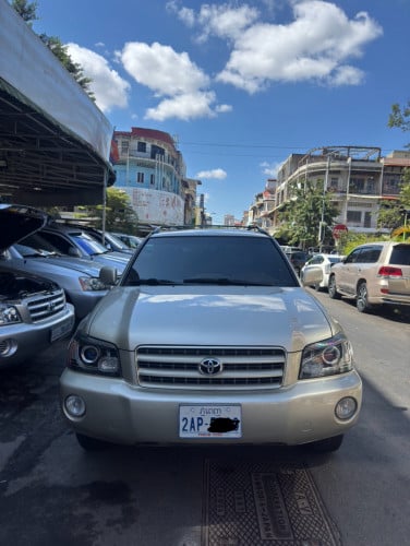 Highlander 2002 V6 Limited ទឹកមាស មហាថ្មី អត់បុកអត់ប៉ះ