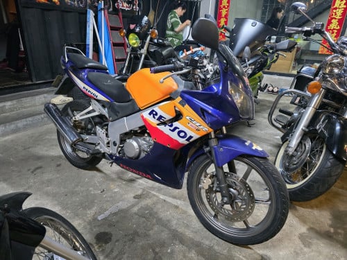Honda CBR150 Repsol