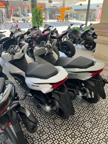 HONDA PCX 2015 125 ក្រដាស់ពន្ធជប៉ុន