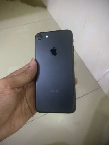 iPhone 7g 32g លក់📥