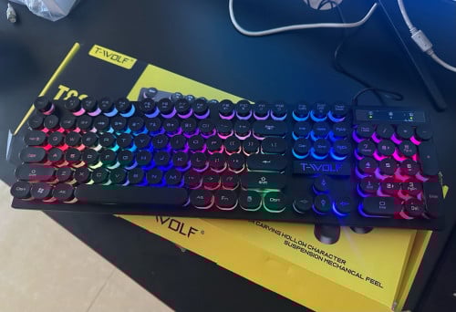 Keyboard ភ្លើង RGB ថ្មីប្រអប់