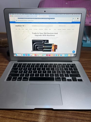 MacBook Air 2014 លក់ប៉ោងអេក្រង់តូចៗ