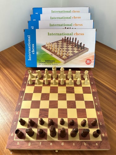 Magnetic wooden chess