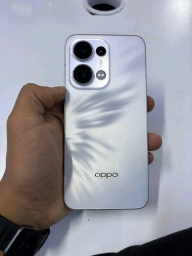 OPPO Reno 13 5G 12GB/512G នៅស្អាត99%