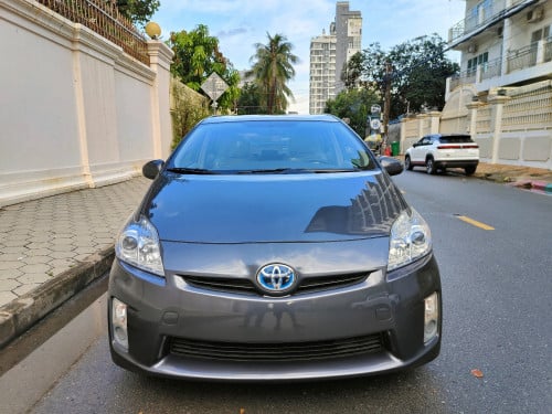 Prius 011 Options 3 16មុឺនម៉ាយហ្សុីន ខាងក្នុងសទឹកដោះគោ