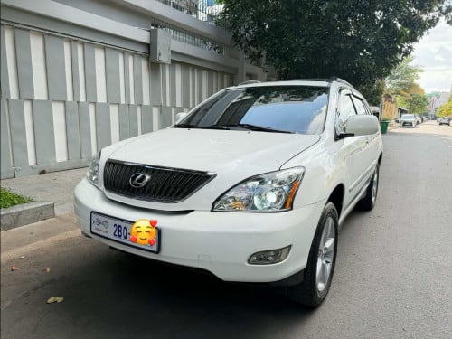 Rx330 2005 ប៉ុង1 ក្នុងលឿង