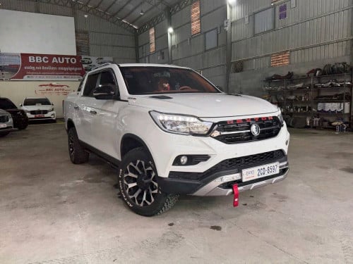 Ssang young Rexton sports 2019full option