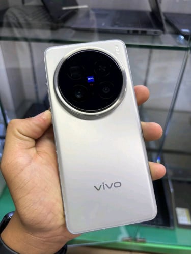 VIVO X200 Pro 12GB/256G នៅស្អាត99% 499$