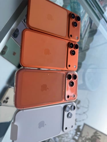 Xsmax ឡើង 17 iPhone 11 ឡើង 17