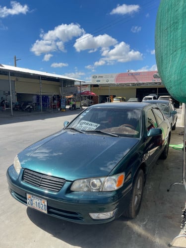 ឡានលក់ឡានស្អាត​លក់ធូរ