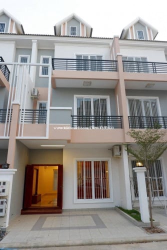 វីឡាកូនកាត់​តំលៃ 14,8000$ (ចរចារ ប្លង់រឹង​)