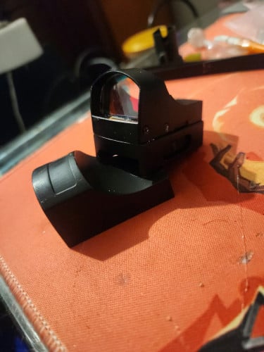 កញ្ចកឆ្លុស ឡាស៊ែរ