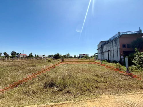 ដីលក់បន្ទាន់ | ទីតាំងល្អ ជិតវត្តភ្នៀត