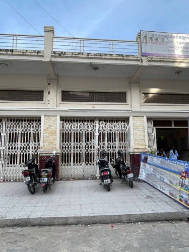 ផ្ទះជួលល្អសម្រាប់ស្នាក់នៅ ក្បែរស្តុបណតប្រ៊ីតដ៍