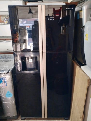 ទូរទឹកកកទ្វាហែក ធំទូលាយល្អ មួយទឹកនៅស្អាតខ្លាំង