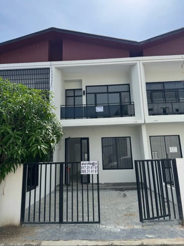 ផ្ទះថ្មីលក់បន្ទាន់(ចរចារ)បុរីខេមរះភូមិជិះ12kmពីព្រលានយន្តហោះតេជោនិង8kmពីAeon3