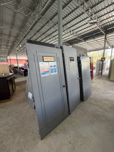 ទ្វារខ្នាតមាន1m2mx80cm