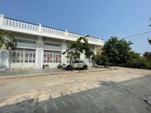 បុរី​ 2ល្វែង​ ជួល​$250​ ក្នុង​ក្រុង​បាត់ដំបង​