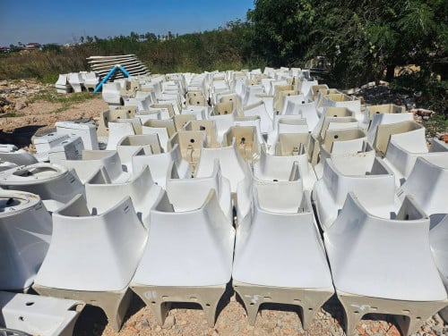 ង្គោលភ្លើងកម្ពស់ 5 ម៉ែត្រ និងឡាបូលាងដៃលក់ឡៃឡុង