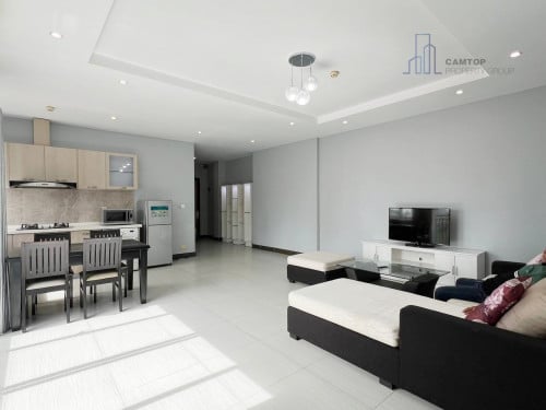 $550 | 2 BEDROOMS APARTMENT NEAR RUSSIAN MARKET AREA