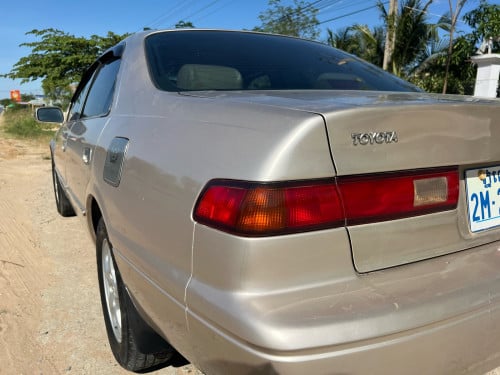 ស្តេចឡានCamry-1997Le មូលតិល ១០មុឺនម៉ាយហ្សុីន កម្របានជួប