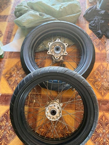 លក់កង់ម៉ូតូ CRF