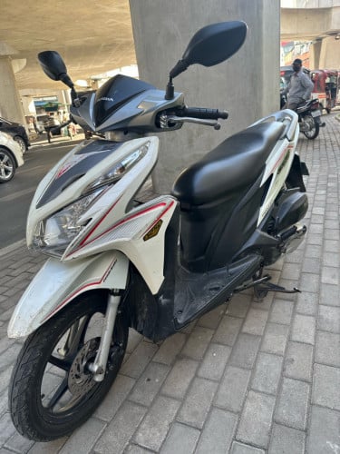 លក់Honda click