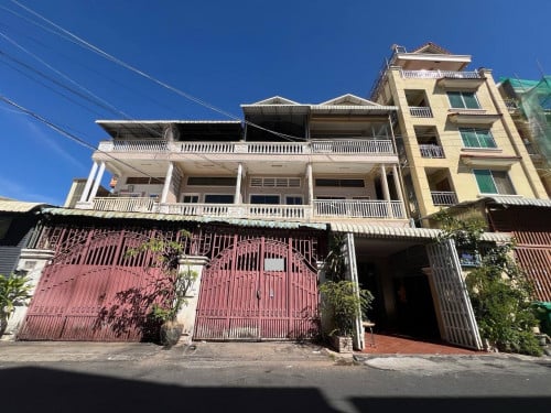 ផ្ទះសម្រាប់ជួល | House for Rent