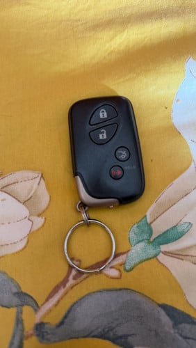 លក់សោរឡាន Lexus