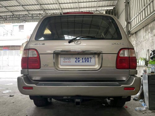 ឡានលក់LX470ថ្មីនៅសានុំហ្សិនថ្នាំហ្សិនមួយជុំ