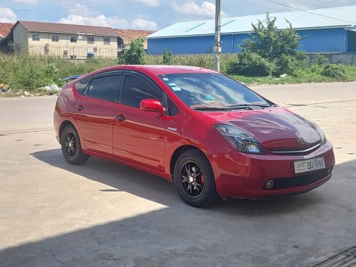 លក់ Prius 06 full ឡានស្អាត