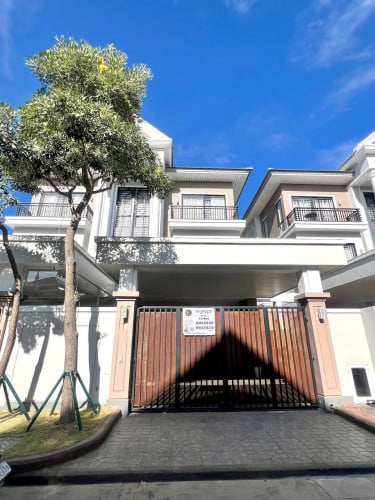 វីឡាភ្លោះសម្រាប់ជួល នៅបុរីប៉េងហួតបឹងស្នោរ | Twin Villa For Rent In Borey Penghout Boeung snor