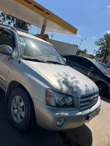 👉#ស្តុបថ្មីToyota Highlander ឆ្នាំ2003ម៉ាសុីន4 ប៉ុង1 កៅ