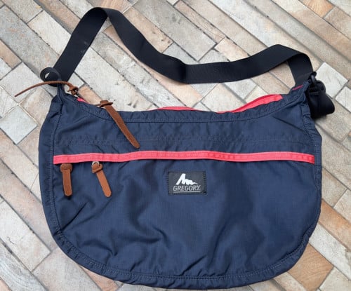 កាបូប​ ស្ពាយ​ចំហៀង​ Vintage 00’s GREGORY Shoulder bag