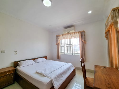 2Bedroom Apartment for rent with Elevator in Toul Kork