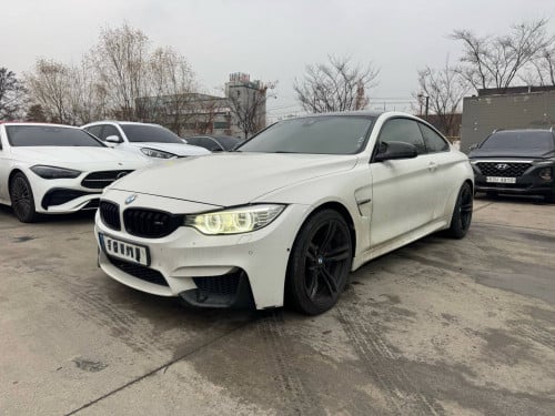 BMW M4 2015 ឡានសន្លឹកពន្ធ