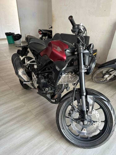 CB300R 2500$