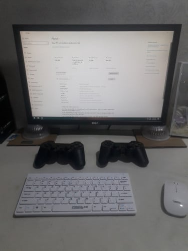 Computer with 24 inchs screen