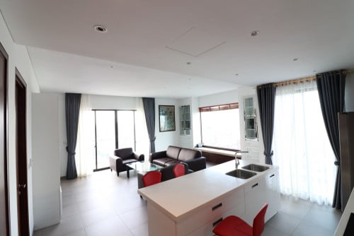 Corner 2 Bedrooms For Rent in BKK1 At Embassy Central