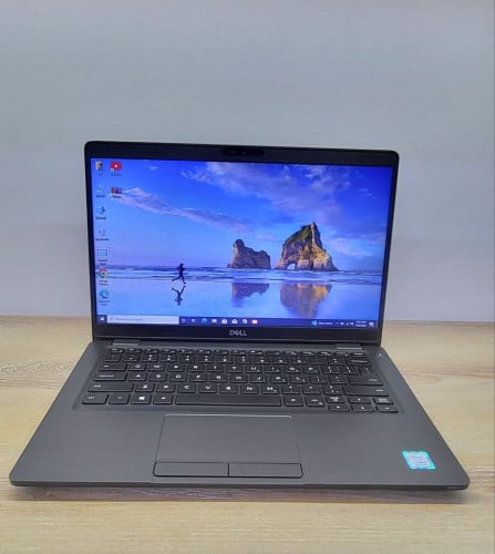 Dell Latitude 5300Core : i5-8365U / Ram : 8GB DDR4HDD : SSD 256GB