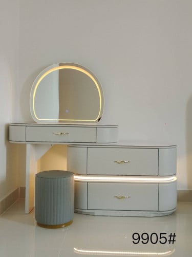 Dressing table តុផាត់មុខ
