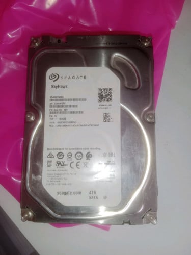 Hard disk 4t fir. Cctv89%