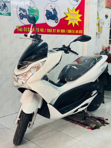 Honda PCX 012 Japan125cc ម៉ាស៊ីនតាន់ហាប់នែនស្ងាត់សំណុំហ្សីនជិះស្រួលស្ទុះខ្លាំងមានពន្ធកាតគ្រឺ